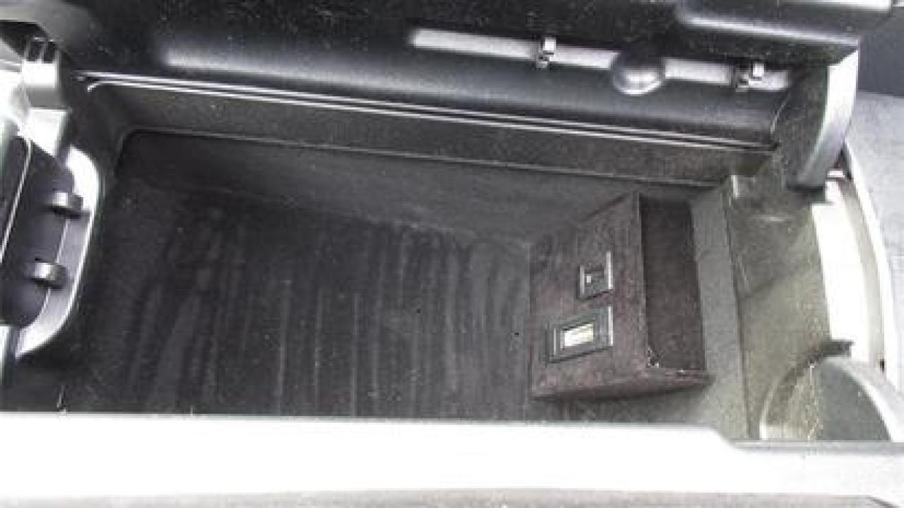2013 Mercedes-Benz E550 E550 4Matic - Photo #28