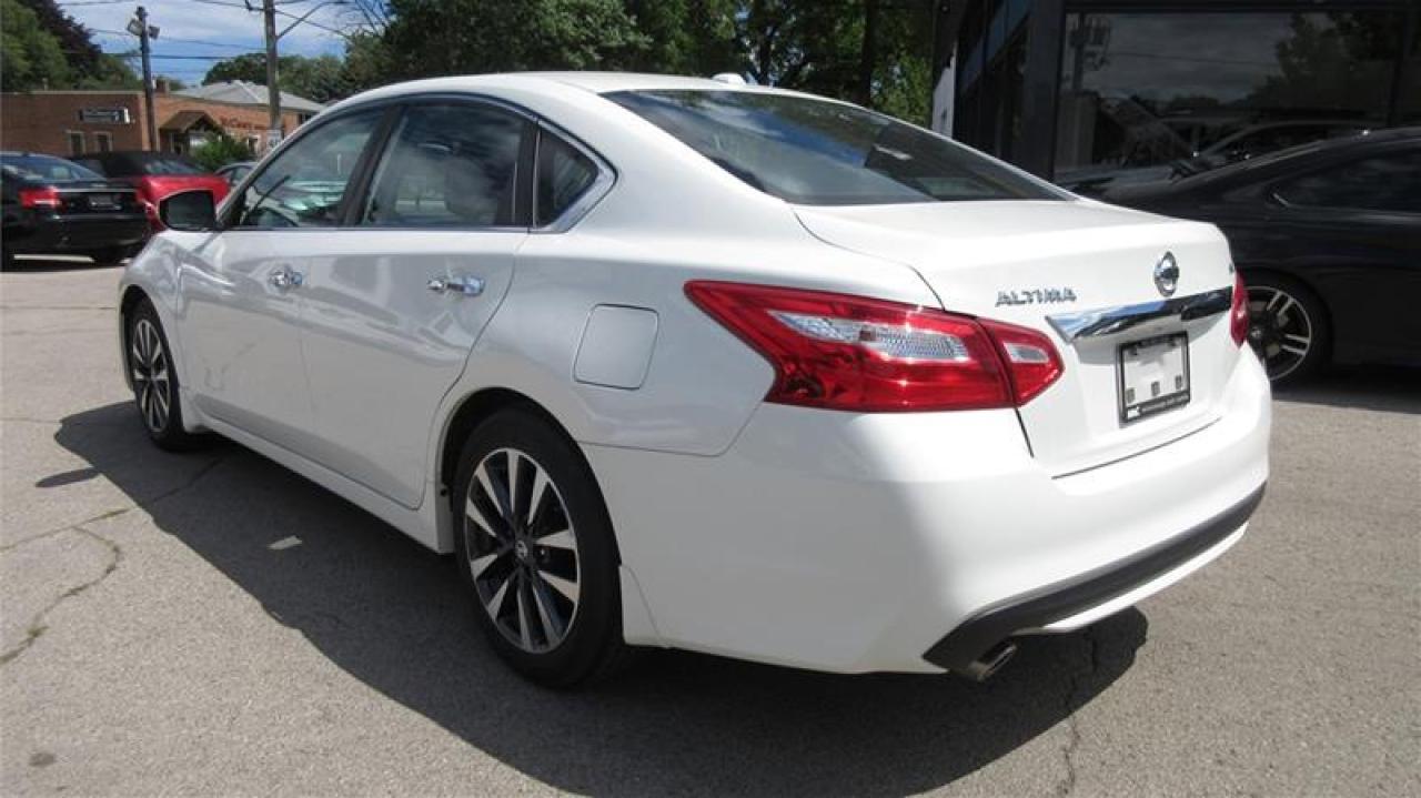 2017 Nissan Altima 2.5 SL - Photo #5