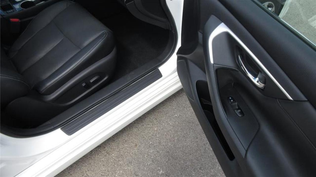 2017 Nissan Altima 2.5 SL - Photo #25