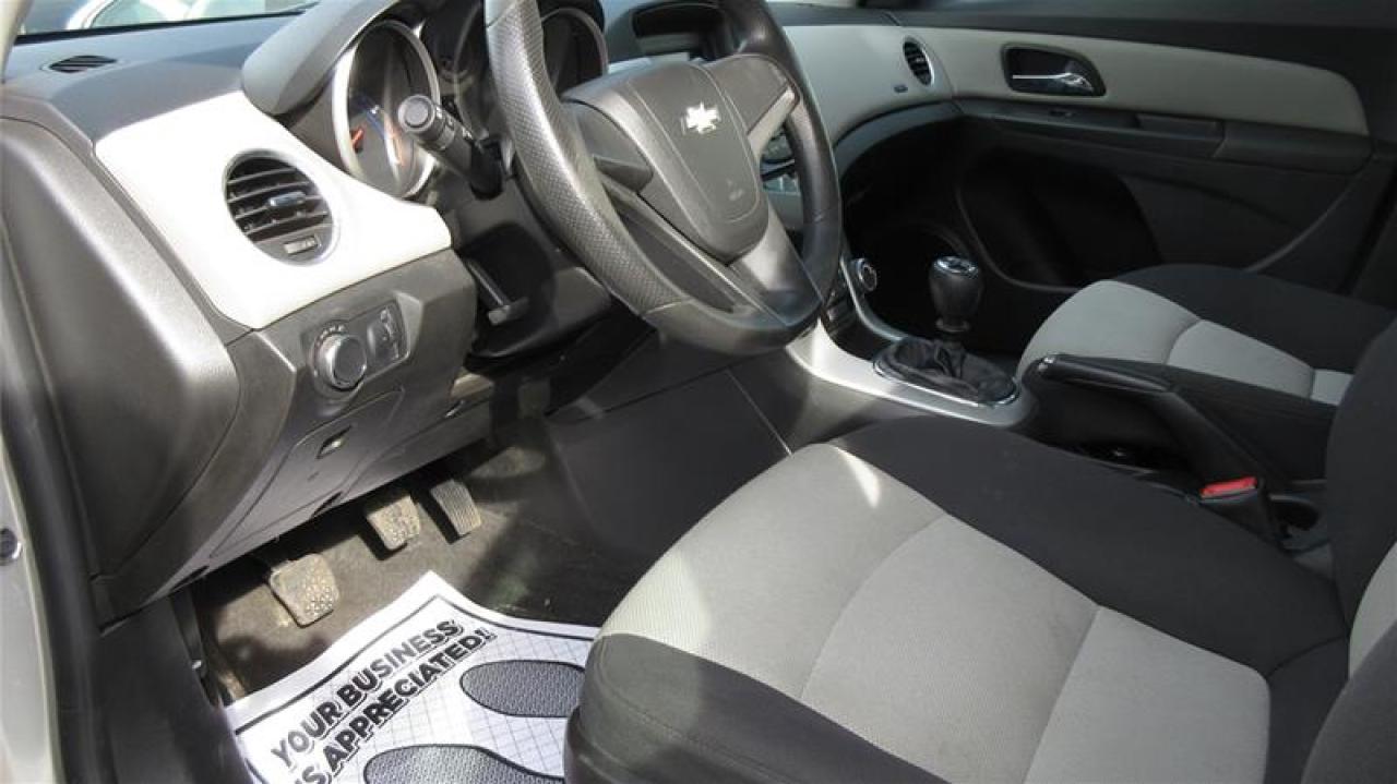 2014 Chevrolet Cruze 1LS - Photo #11