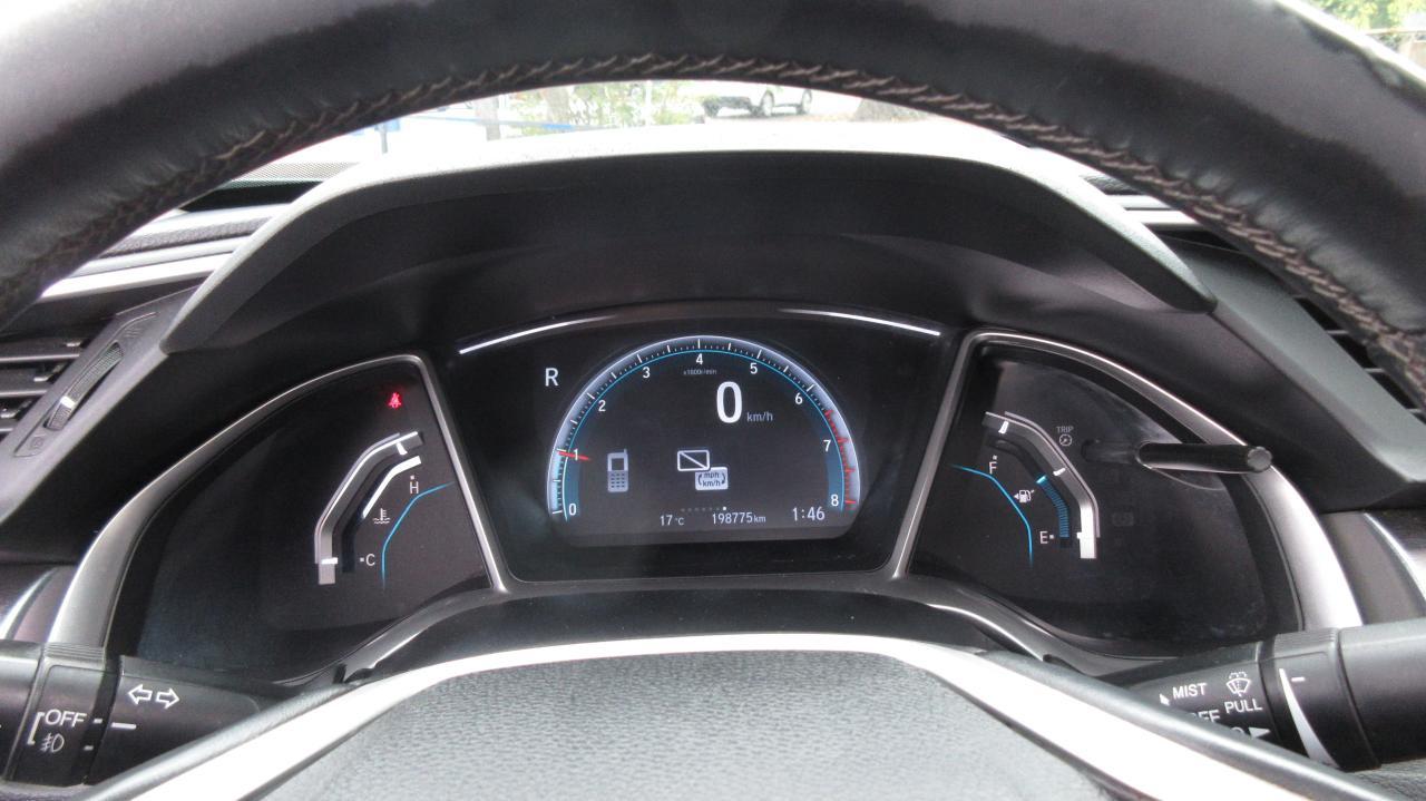 2018 Honda Civic Tourisme CVT - Photo #20