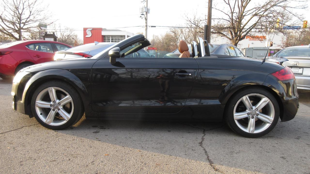 2013 Audi TT 2-door quattro roadster 2.0T Photo3