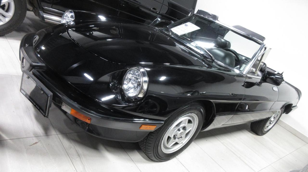 1988 Alfa Romeo Spider Graduate Spyder Injection Photo1