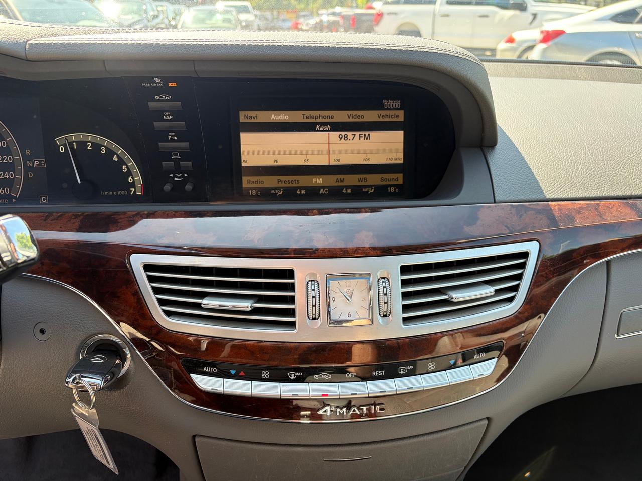 2009 Mercedes-Benz S-Class 5.5L V8 Photo