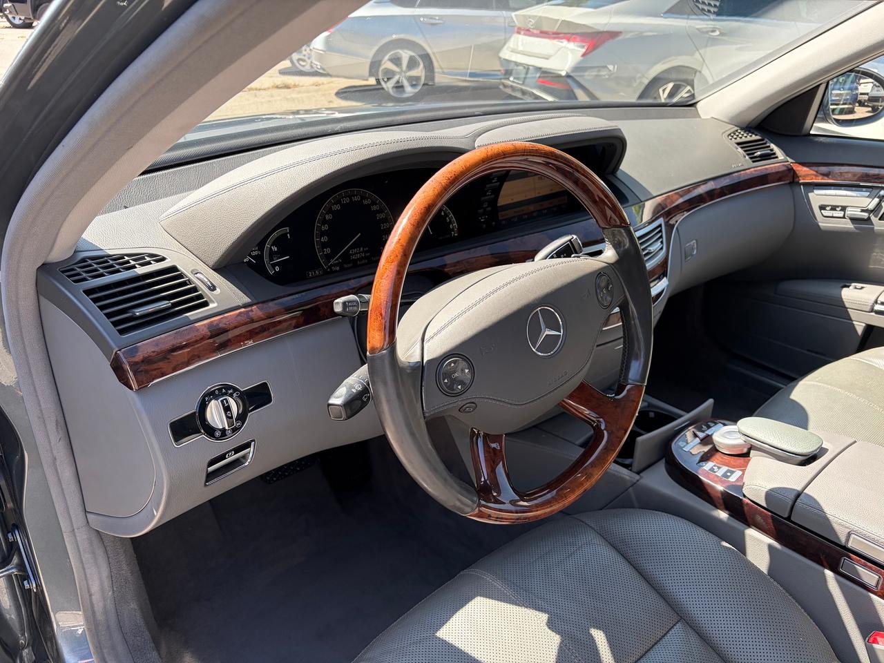 2009 Mercedes-Benz S-Class 5.5L V8 Photo