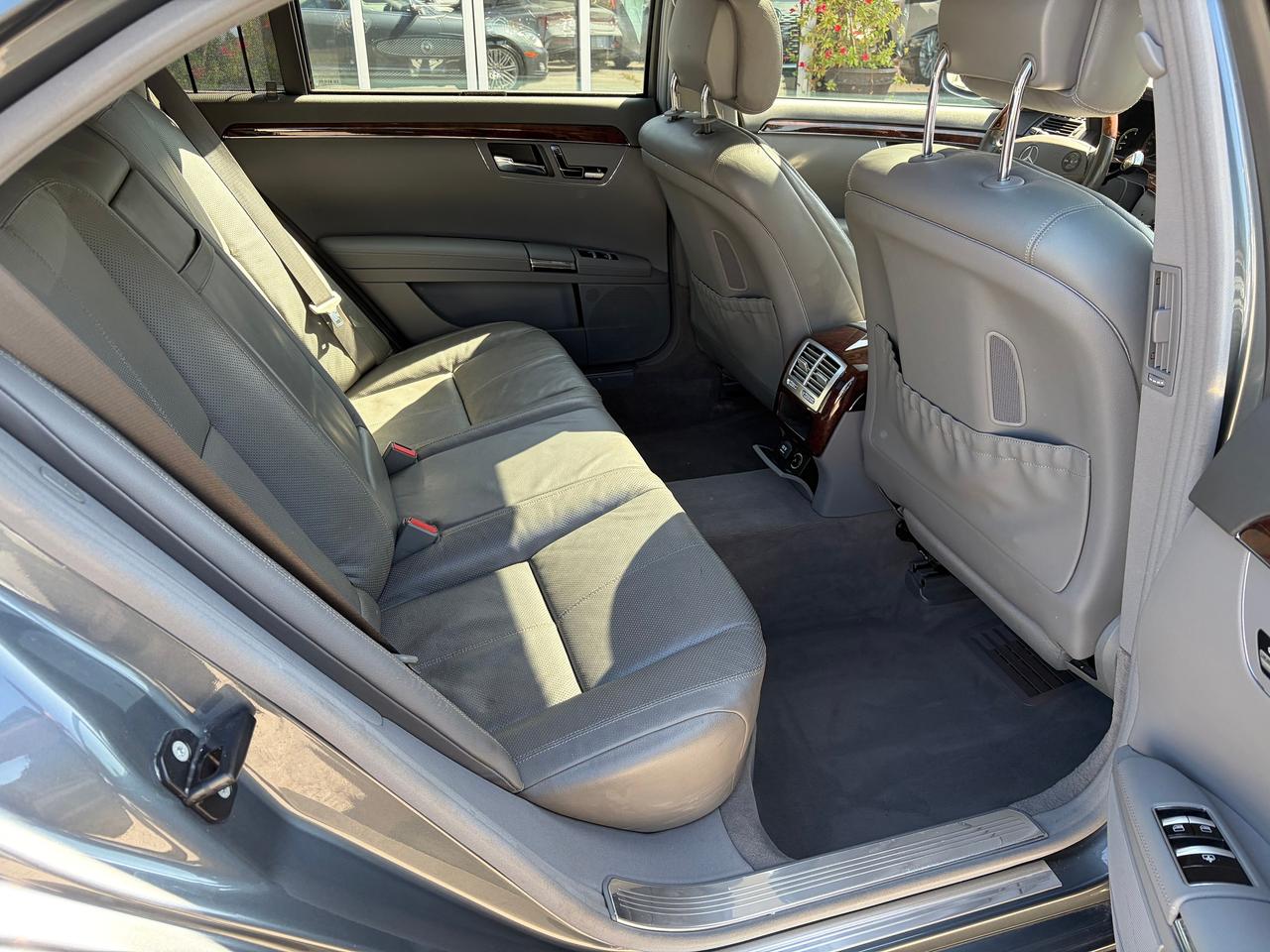2009 Mercedes-Benz S-Class 5.5L V8 Photo