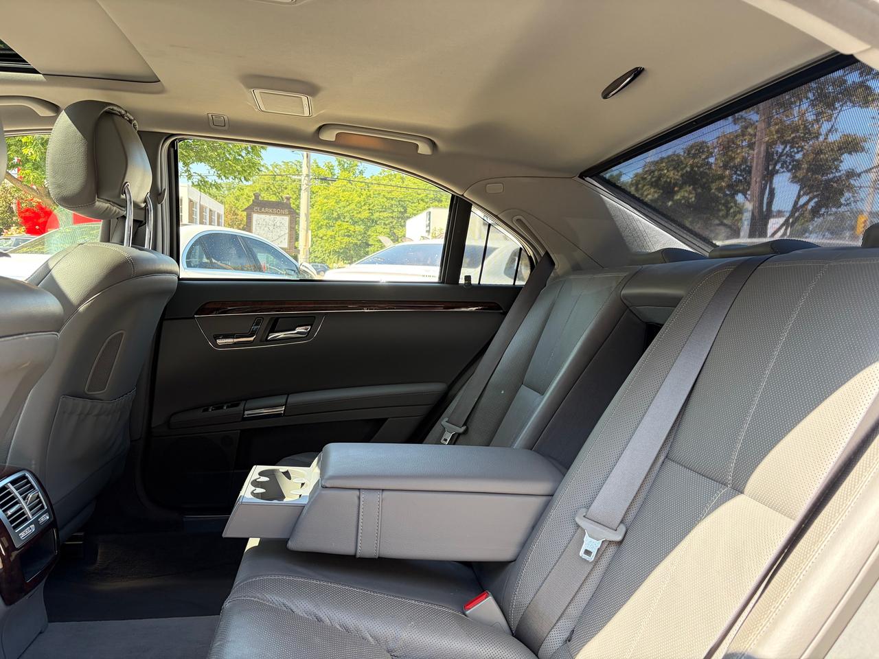 2009 Mercedes-Benz S-Class 5.5L V8 Photo