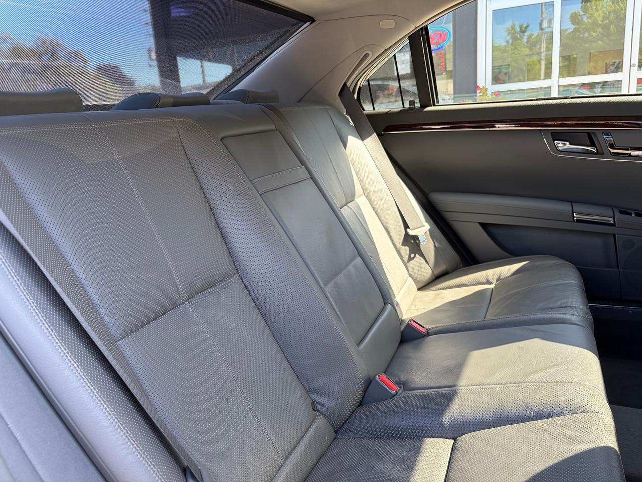 2009 Mercedes-Benz S-Class 5.5L V8 Photo
