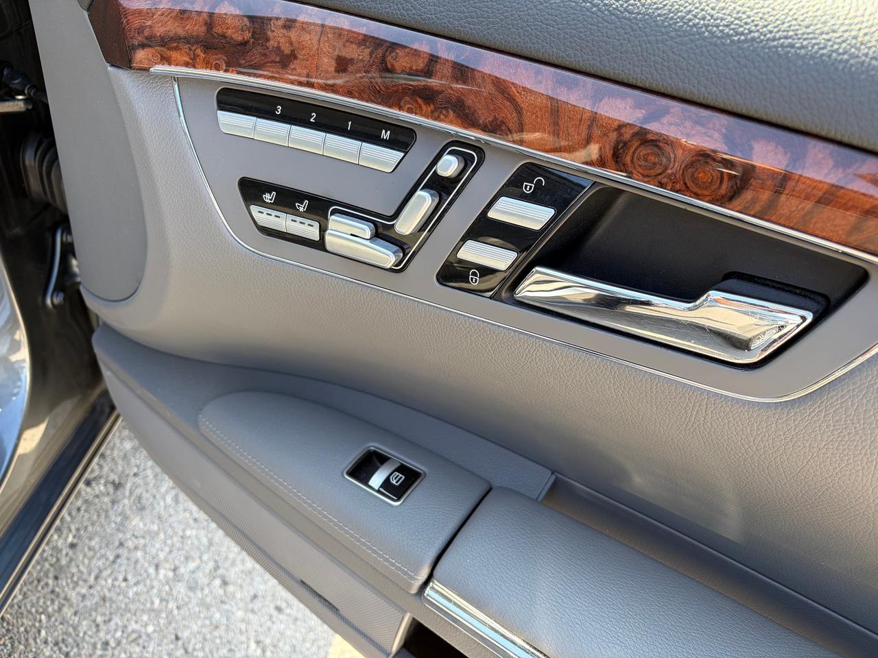 2009 Mercedes-Benz S-Class 5.5L V8 Photo