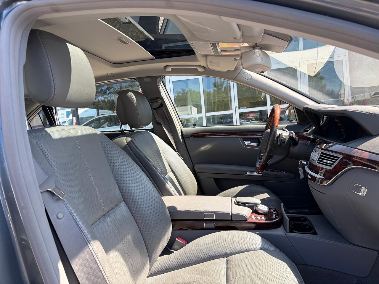 2009 Mercedes-Benz S-Class 5.5L V8 Photo