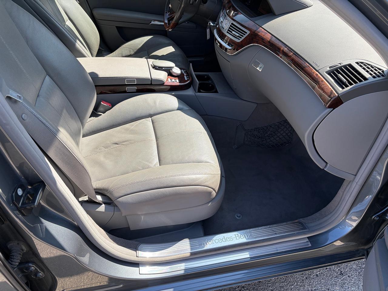 2009 Mercedes-Benz S-Class 5.5L V8 Photo