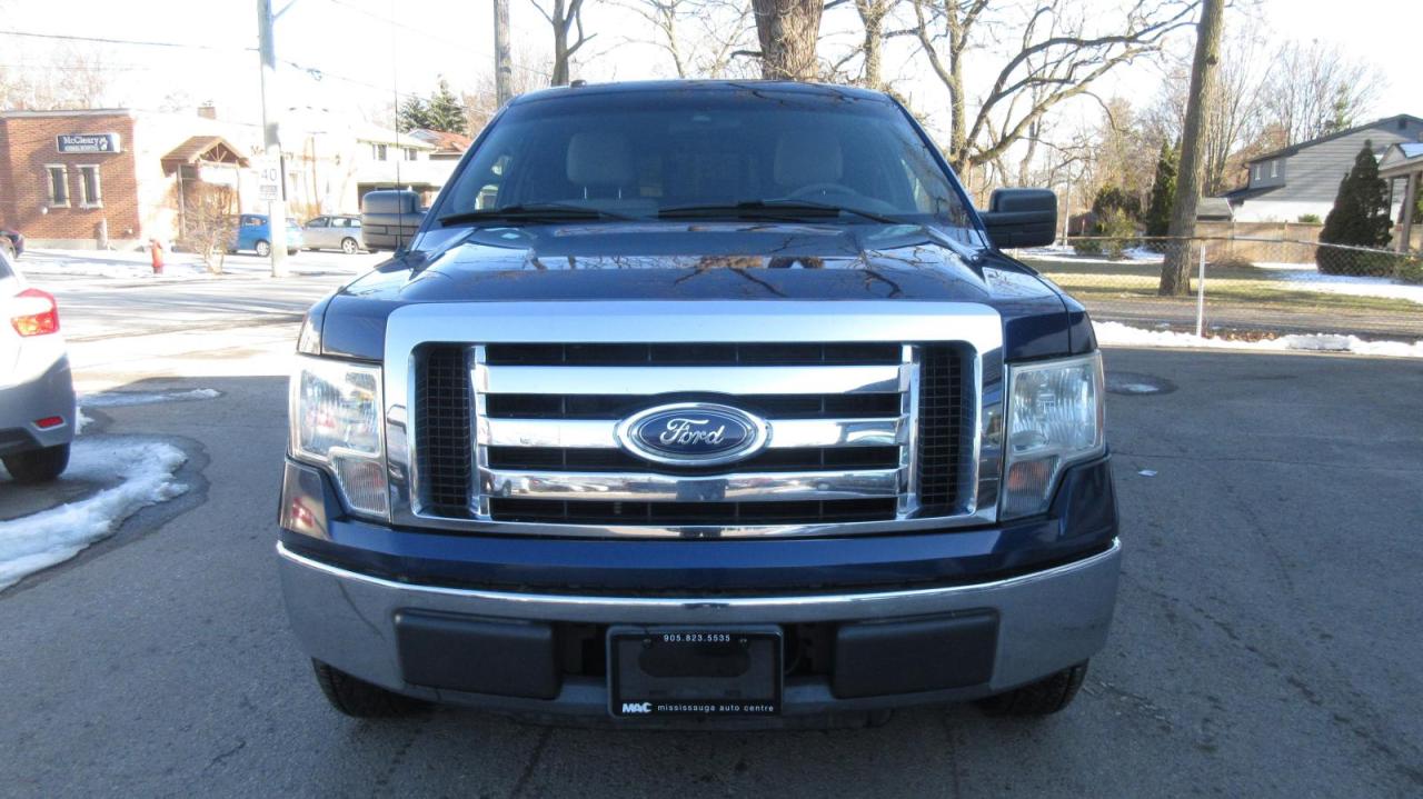 2010 Ford F-150 145" XLT 2WD Super Cab Photo2