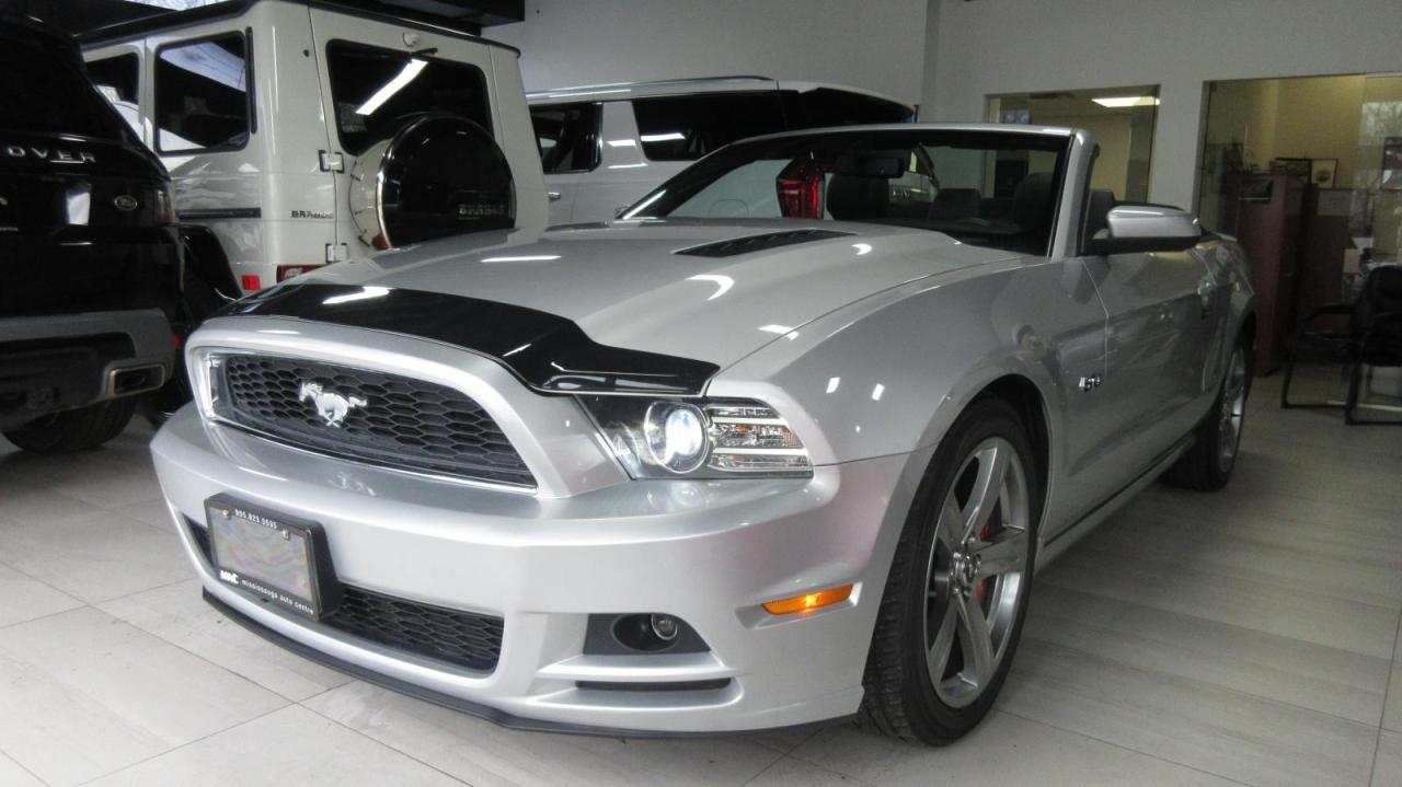 2013 Ford Mustang Cabriolet à 2 portes GT - Photo #2