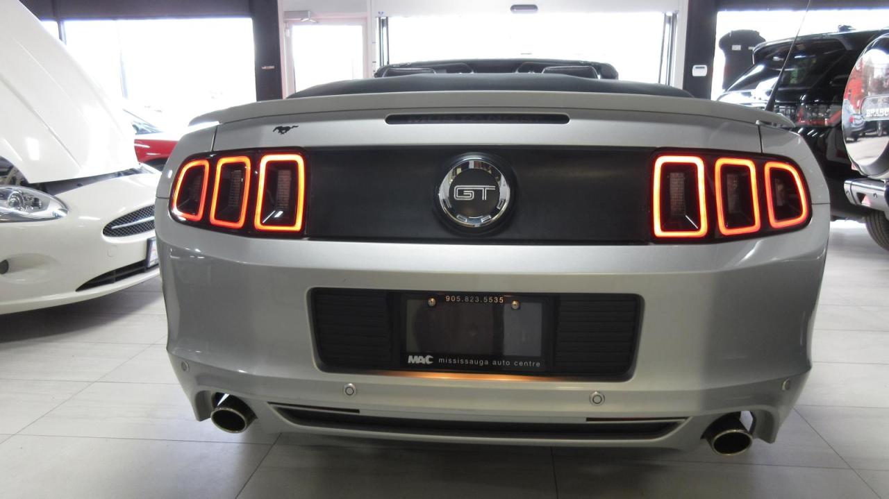 2013 Ford Mustang Cabriolet à 2 portes GT - Photo #4