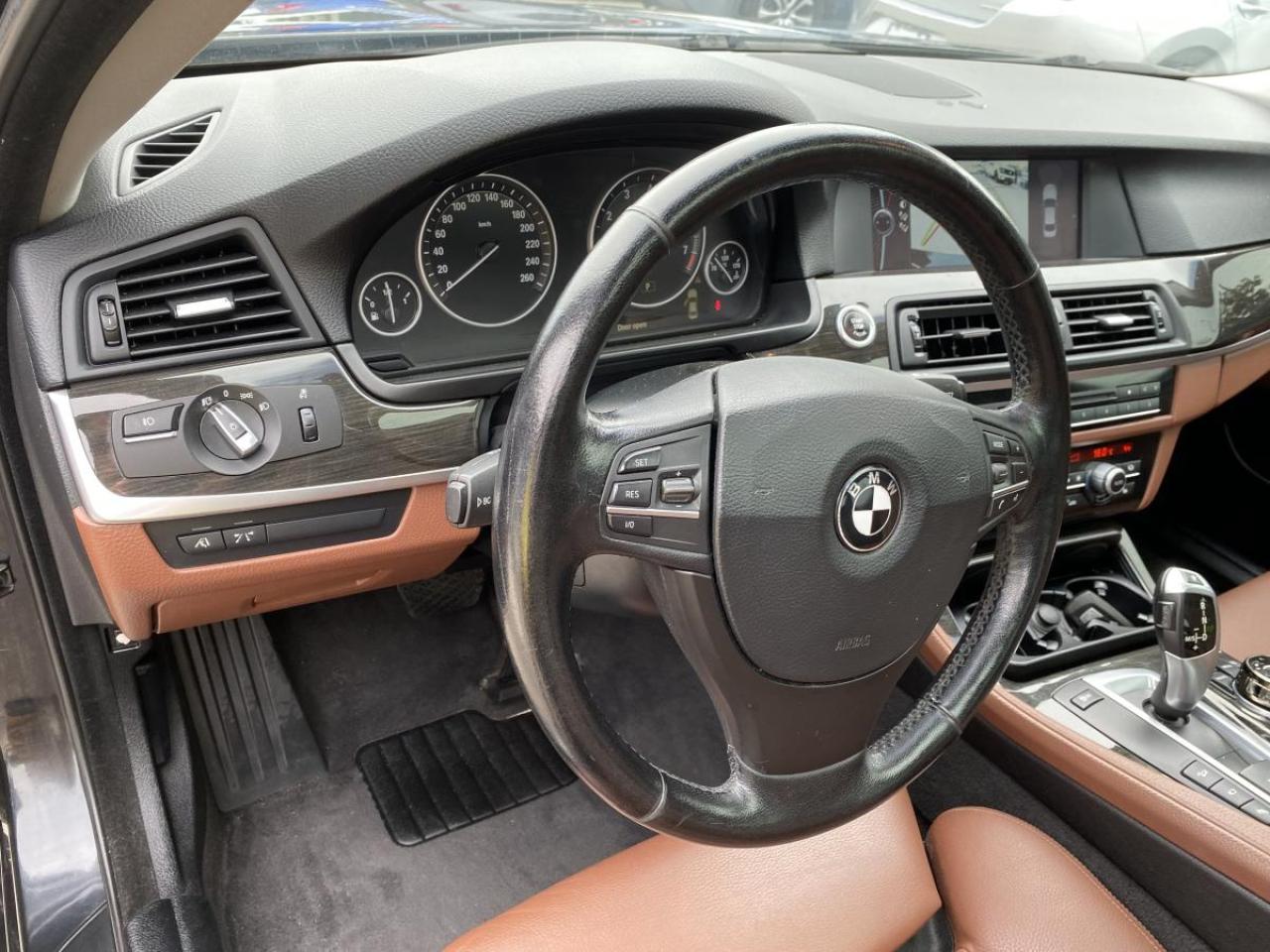 2011 BMW 535 Traction intégrale xDrive 535i Berline 4 portes - Photo #35