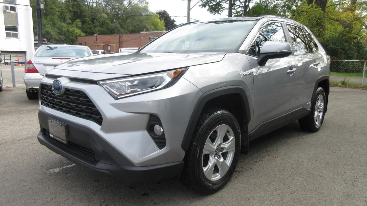 2020 Toyota RAV4 Hybride XLE TI - Photo #2