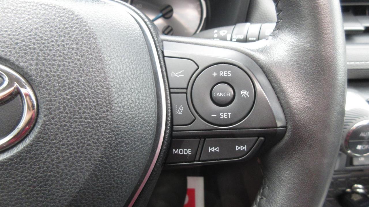 2020 Toyota RAV4 Hybride XLE TI - Photo #13