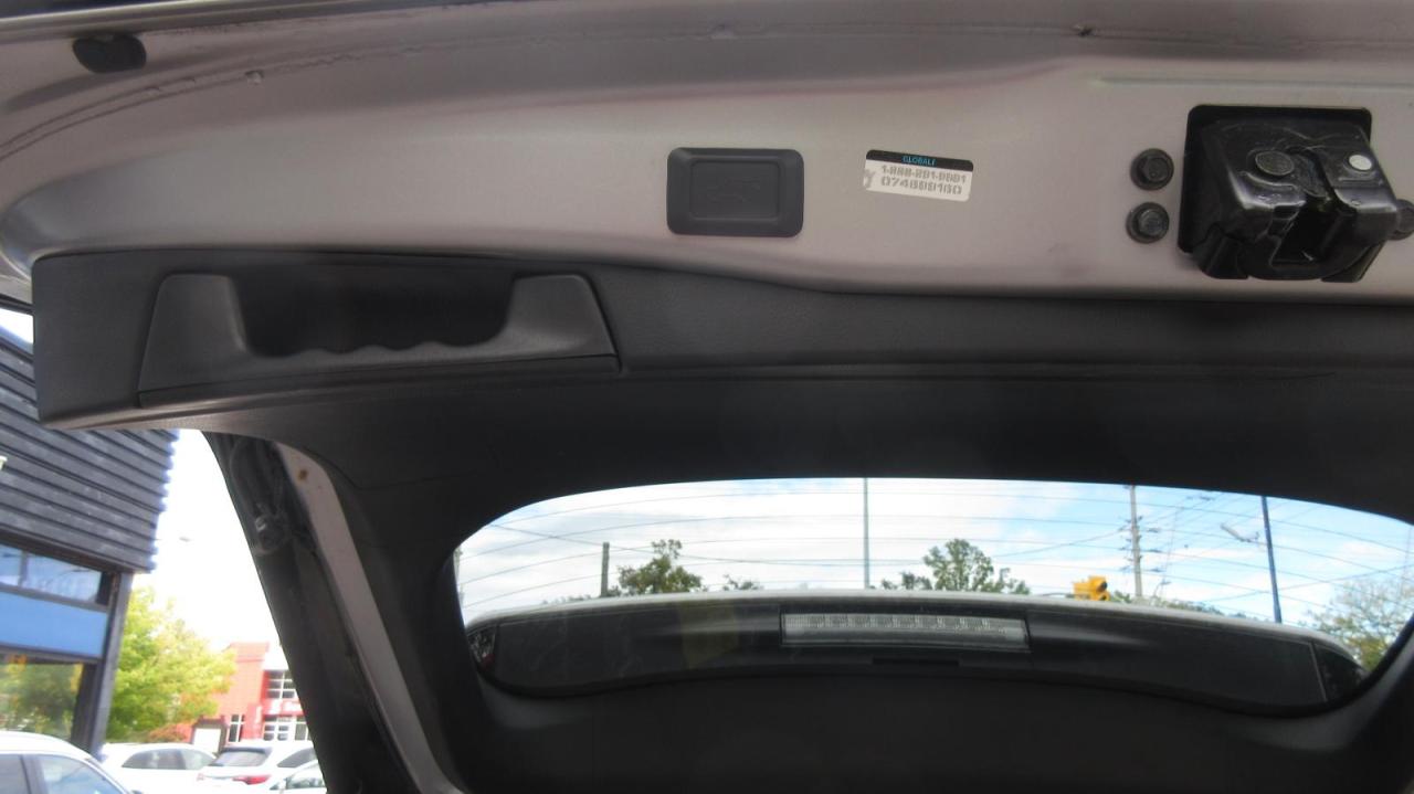 2020 Toyota RAV4 Hybride XLE TI - Photo #24