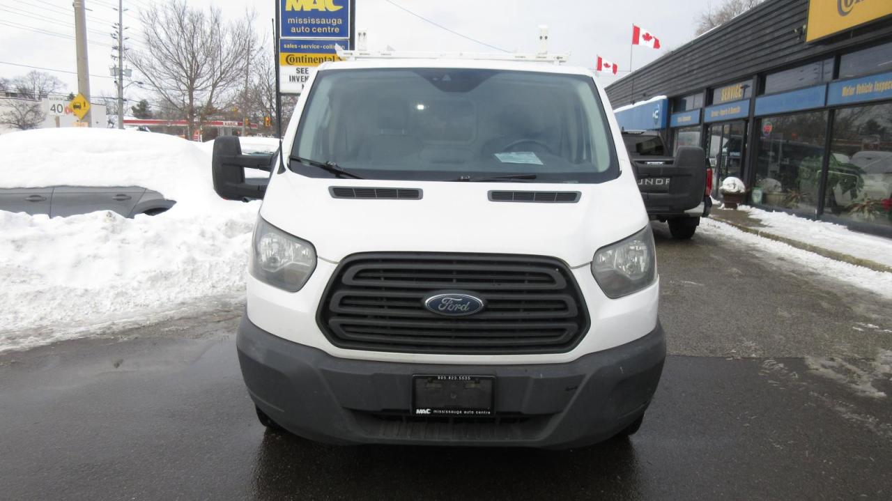 2016 Ford Transit Cargo Van T-150 toit bas 130 po PNBV de 8 600 lb porte couli - Photo #5
