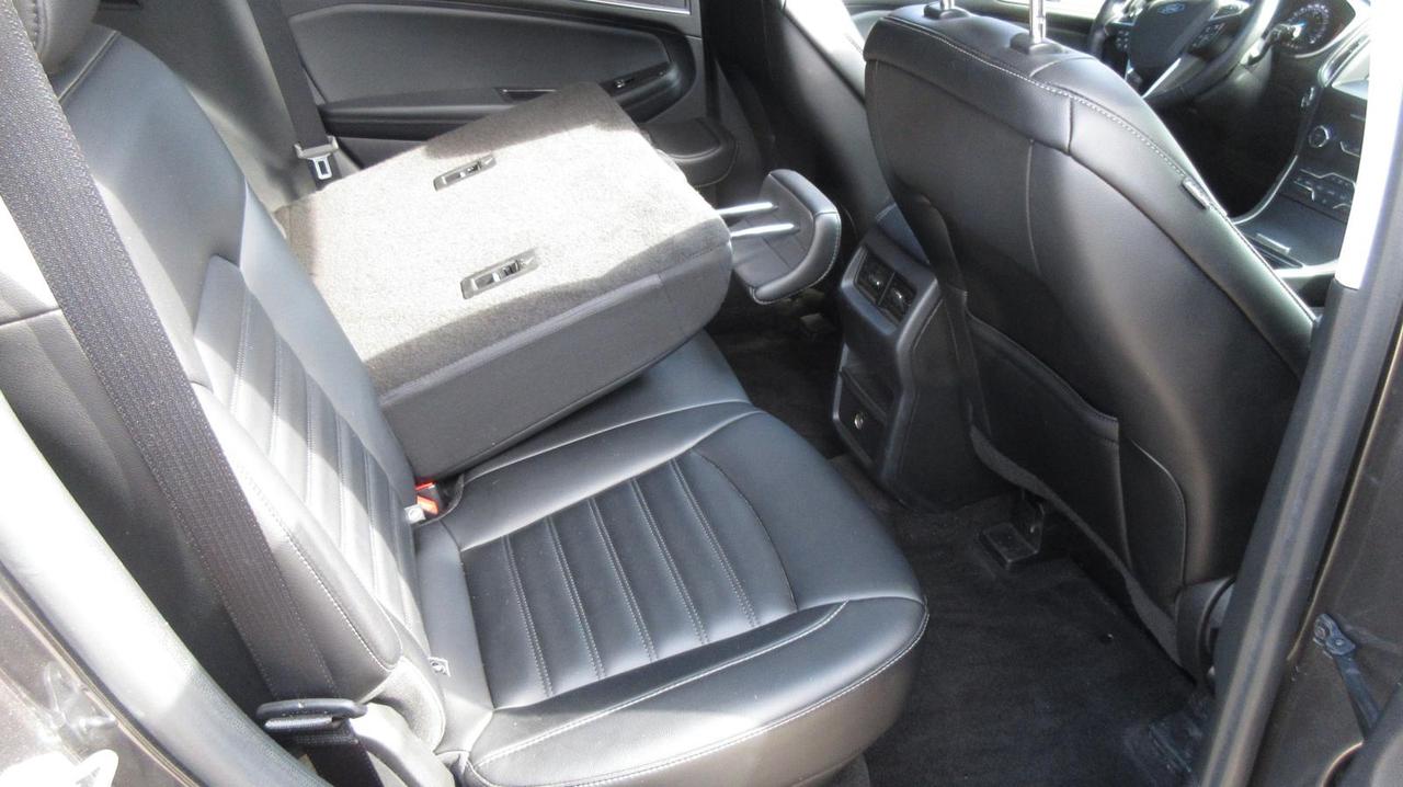 2019 Ford Edge SEL AWD Photo