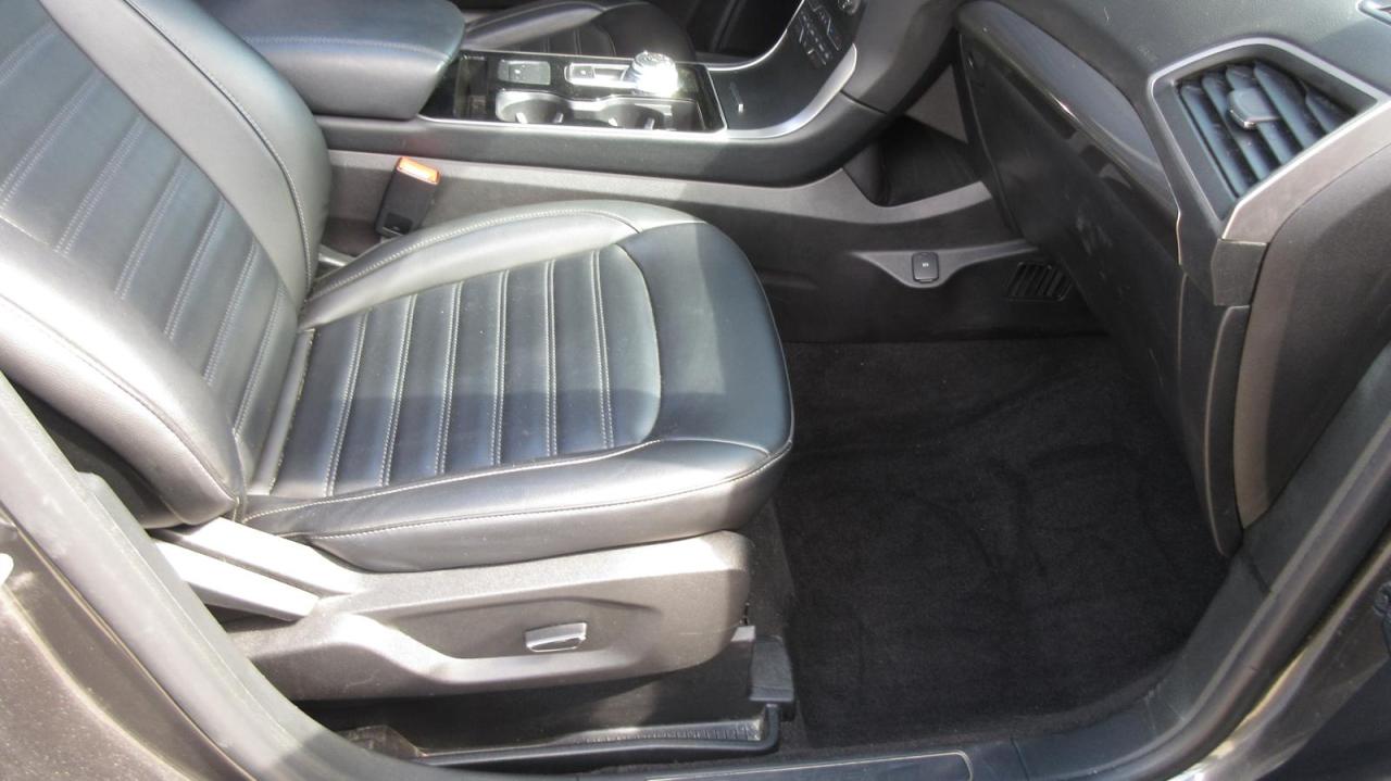 2019 Ford Edge SEL AWD - Photo #27