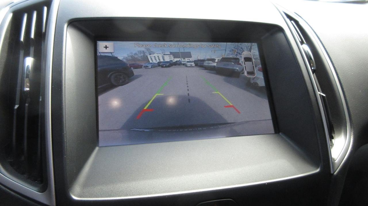 2019 Ford Edge SEL AWD Photo