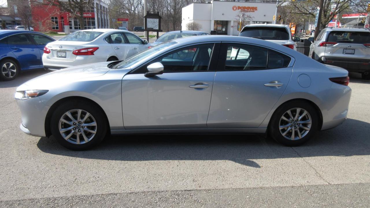 2019 Mazda MAZDA3 GX Auto FWD Photo2