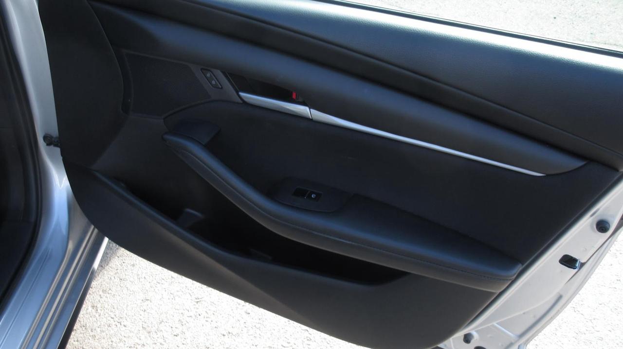 2019 Mazda MAZDA3 GX Auto FWD Photo