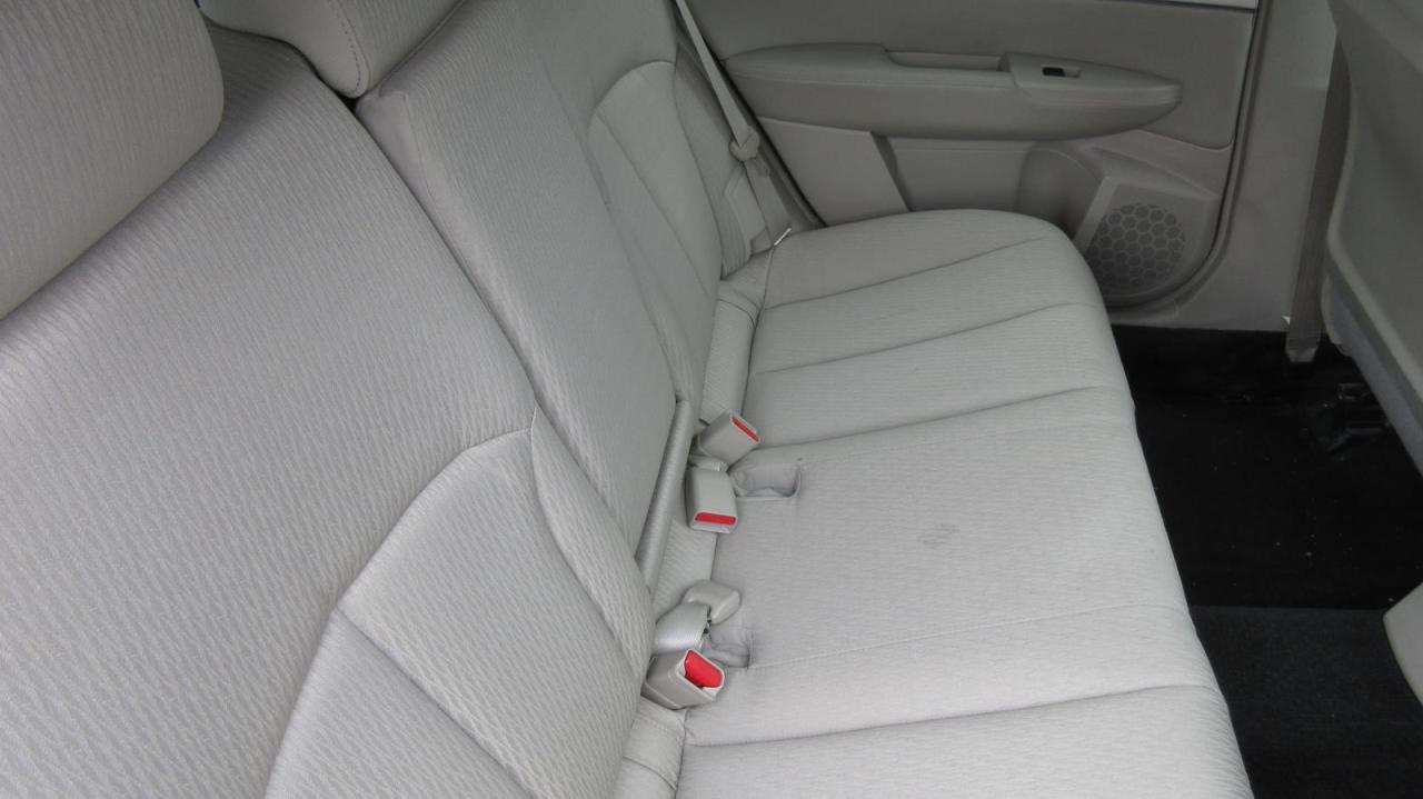 2011 Subaru Outback 5dr Wgn CVT 2.5i Sport w/Limited Pkg - Photo #17