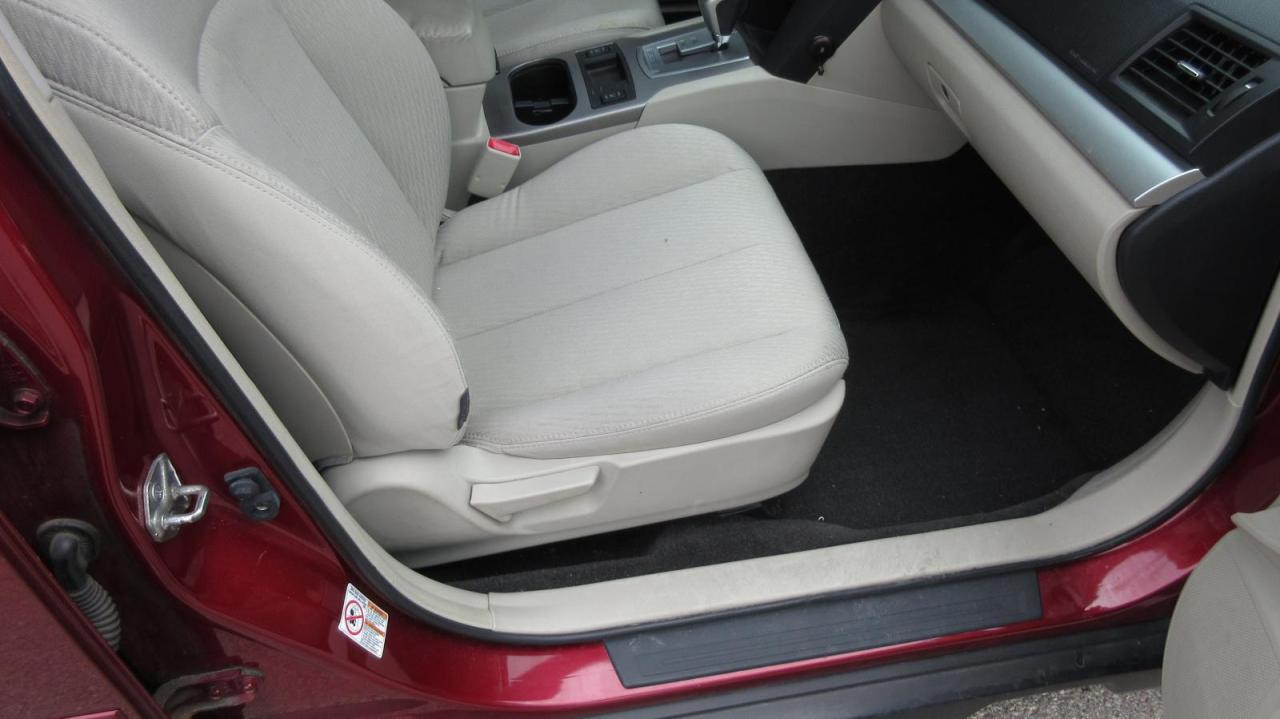 2011 Subaru Outback 5dr Wgn CVT 2.5i Sport w/Limited Pkg - Photo #21