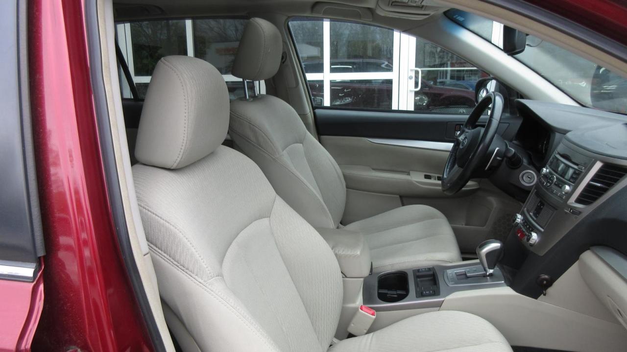 2011 Subaru Outback 5dr Wgn CVT 2.5i Sport w/Limited Pkg - Photo #22