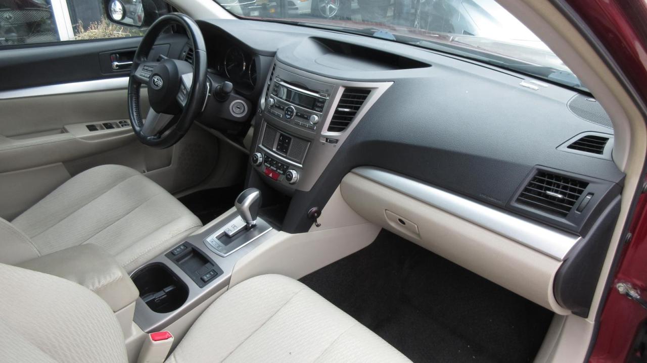 2011 Subaru Outback 5dr Wgn CVT 2.5i Sport w/Limited Pkg - Photo #23
