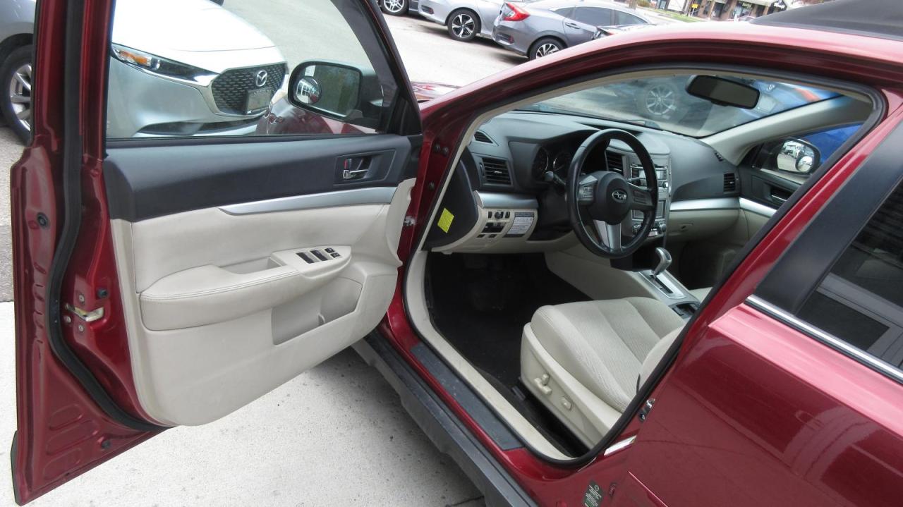 2011 Subaru Outback 5dr Wgn CVT 2.5i Sport w/Limited Pkg - Photo #25