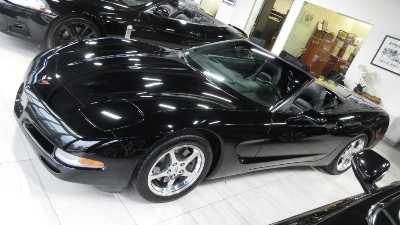 2001 Chevrolet Corvette 2dr Convertible Photo2