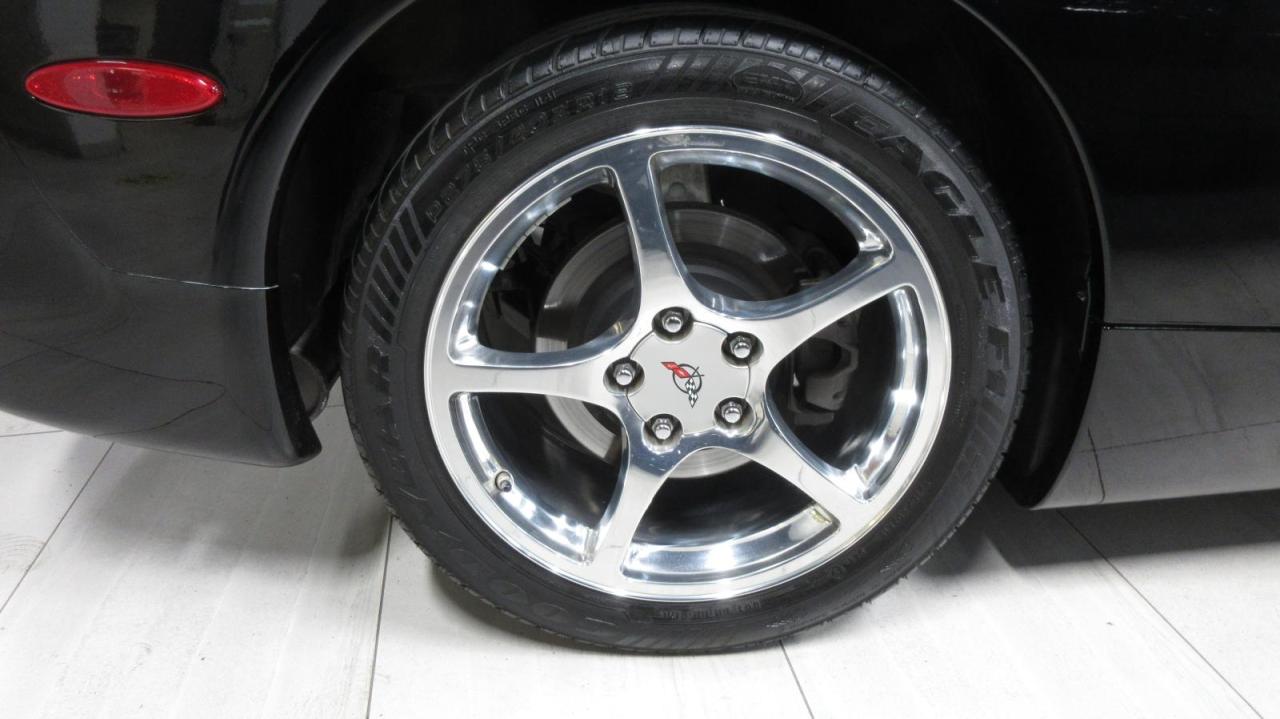 2001 Chevrolet Corvette 2dr Convertible - Photo #12