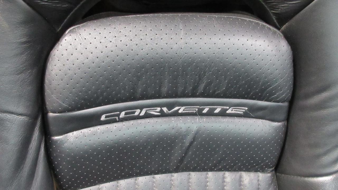 2001 Chevrolet Corvette 2dr Convertible - Photo #16