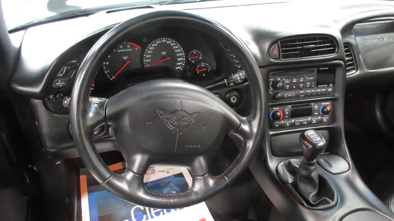 2001 Chevrolet Corvette 2dr Convertible - Photo #23