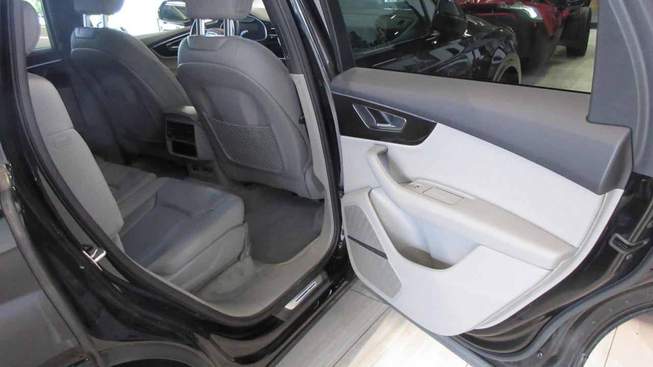 2022 Audi Q7 Progressiv 55 TFSI quattro - Photo #13