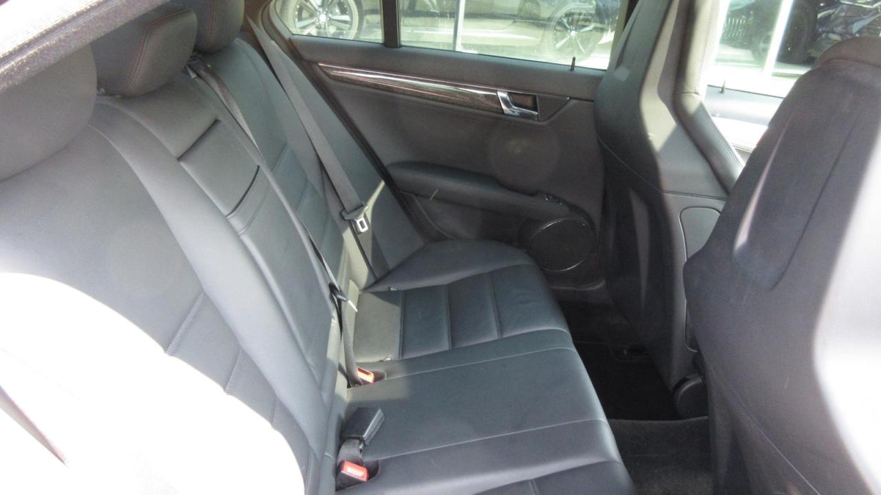 2010 Mercedes-Benz C63 AMG 4dr Sdn C 63 RWD AMG - Photo #17
