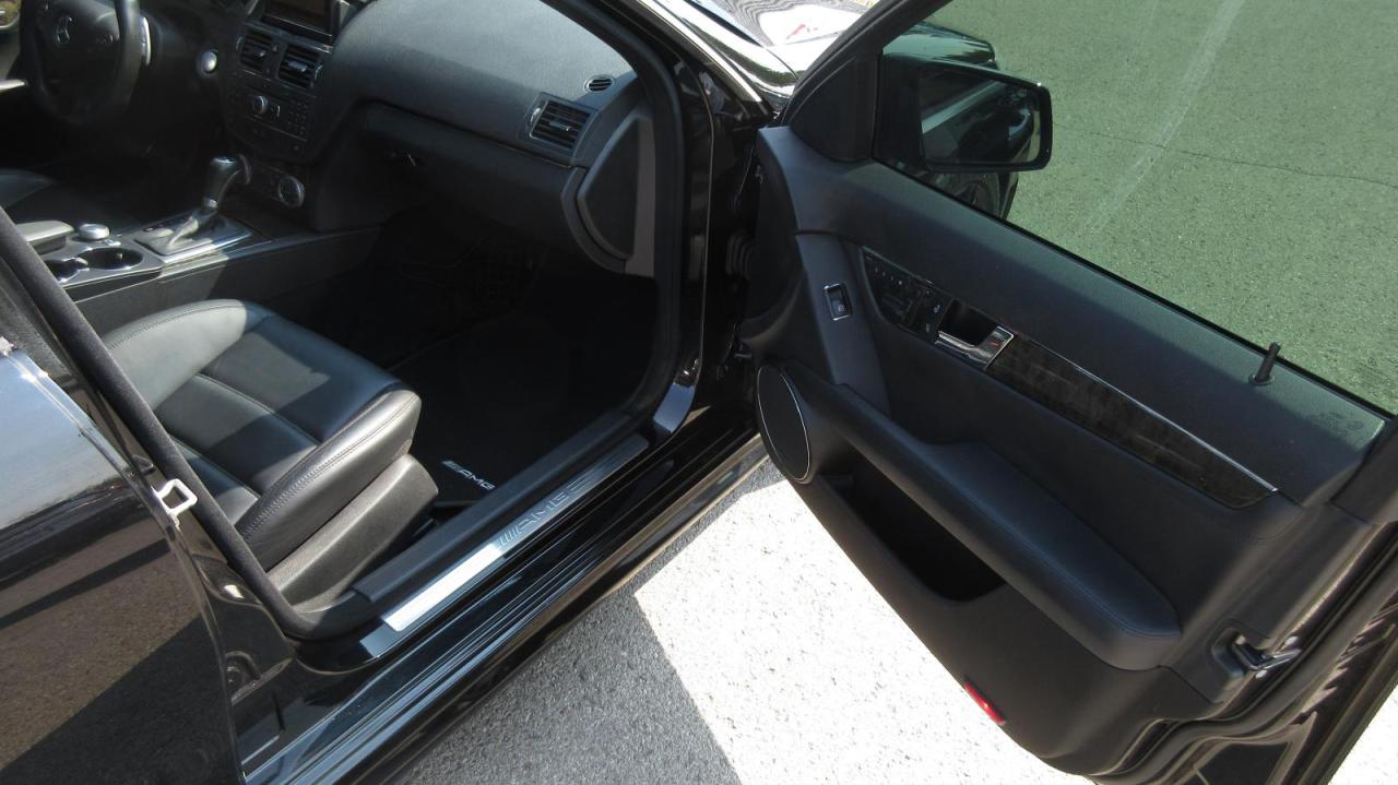 2010 Mercedes-Benz C63 AMG 4dr Sdn C 63 RWD AMG - Photo #20