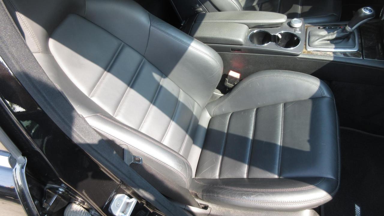 2010 Mercedes-Benz C63 AMG 4dr Sdn C 63 RWD AMG - Photo #23