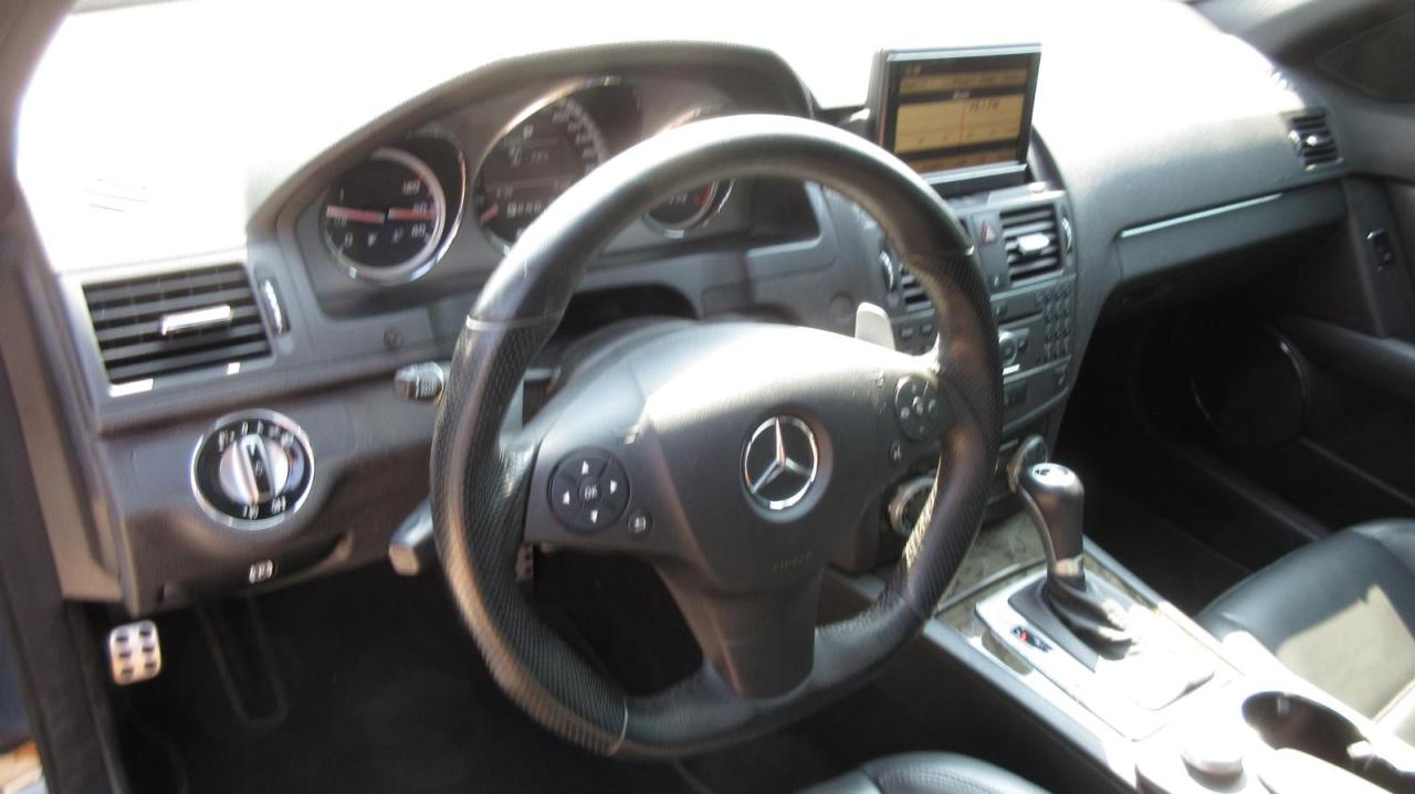 2010 Mercedes-Benz C63 AMG 4dr Sdn C 63 RWD AMG - Photo #31