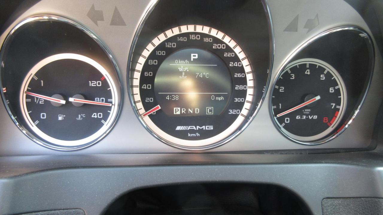 2010 Mercedes-Benz C63 AMG 4dr Sdn C 63 RWD AMG - Photo #34