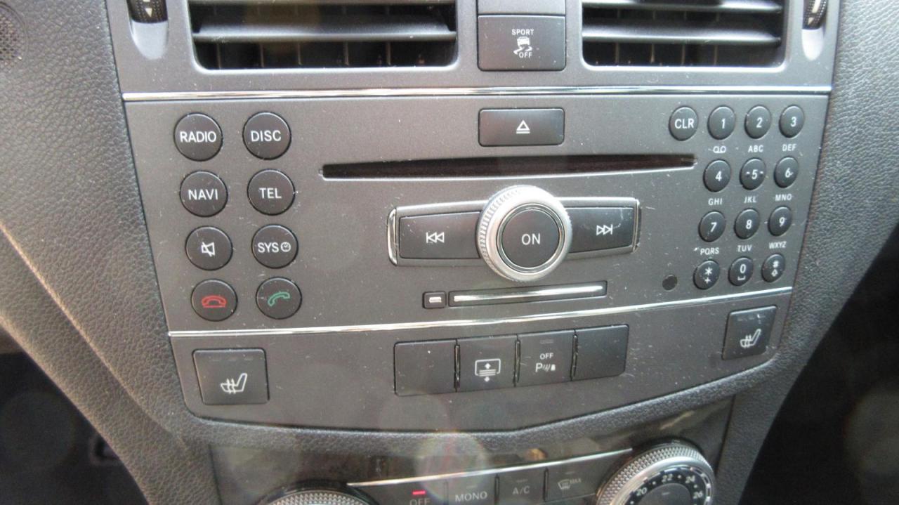 2010 Mercedes-Benz C63 AMG 4dr Sdn C 63 RWD AMG - Photo #35