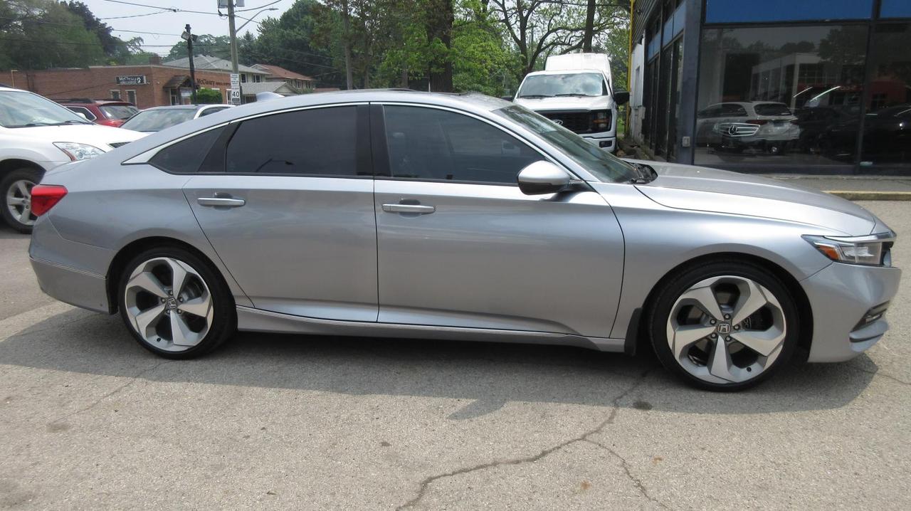 2020 Honda Accord Sedan Touring CVT Photo