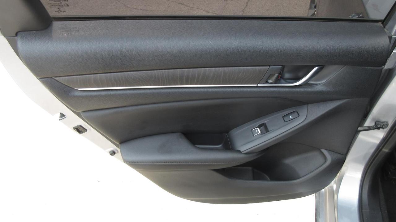 2020 Honda Accord Sedan Touring CVT Photo