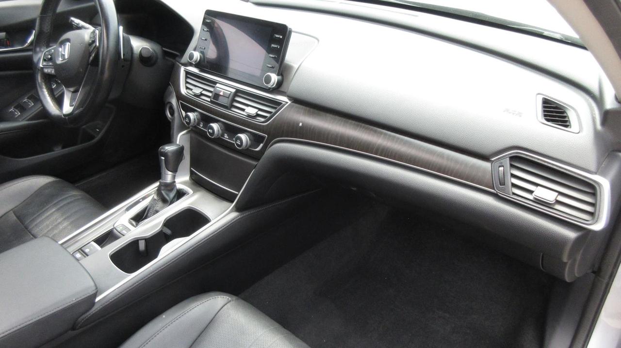 2020 Honda Accord Sedan Touring CVT Photo