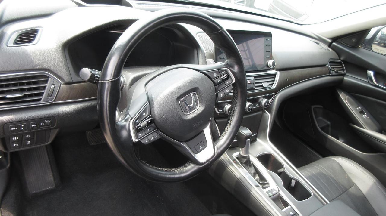 2020 Honda Accord Sedan Touring CVT Photo