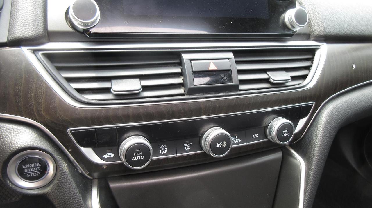 2020 Honda Accord Sedan Touring CVT Photo