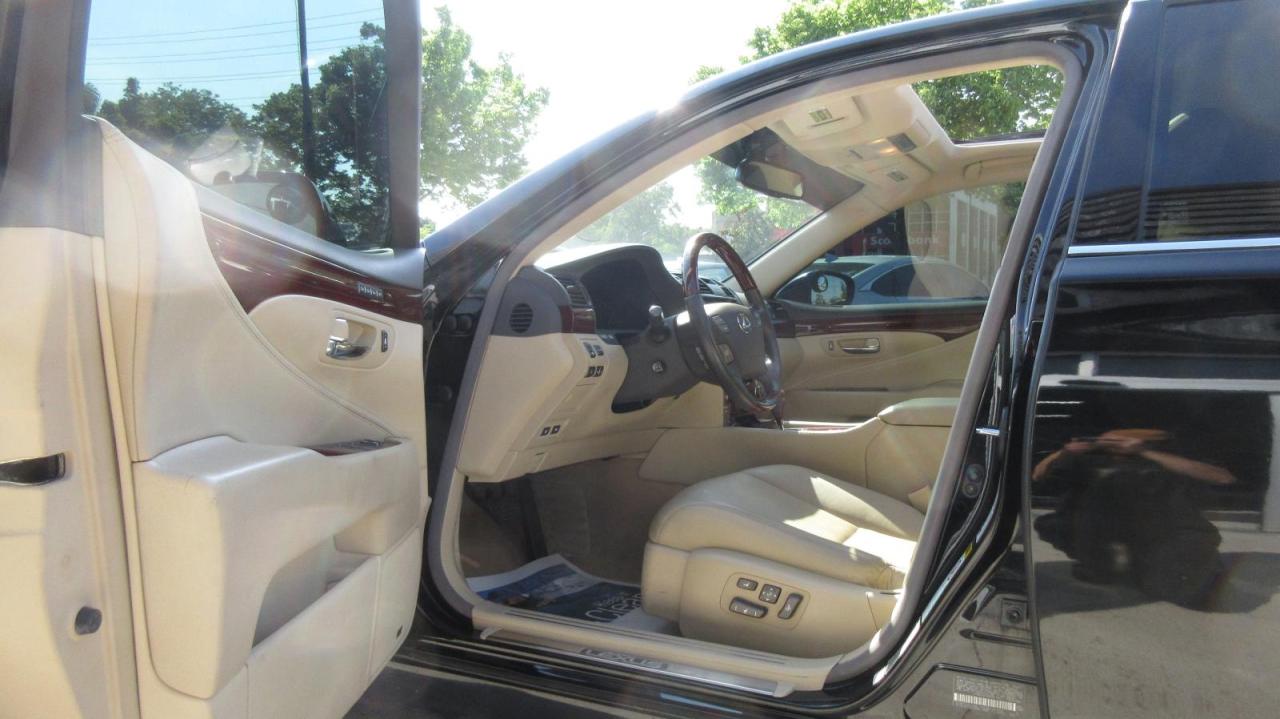 2008 Lexus LS 460 4dr Sdn SWB - Photo #7